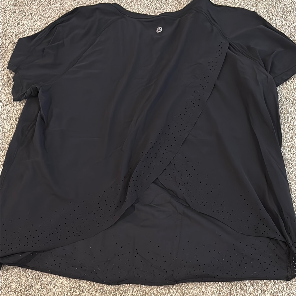 lululemon athletica Black Short Sleeve Tee